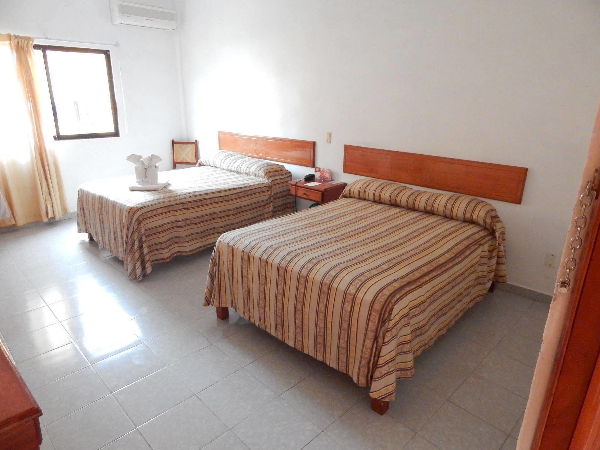 Hotel Arcos Del Parque Acayucan 외부 사진