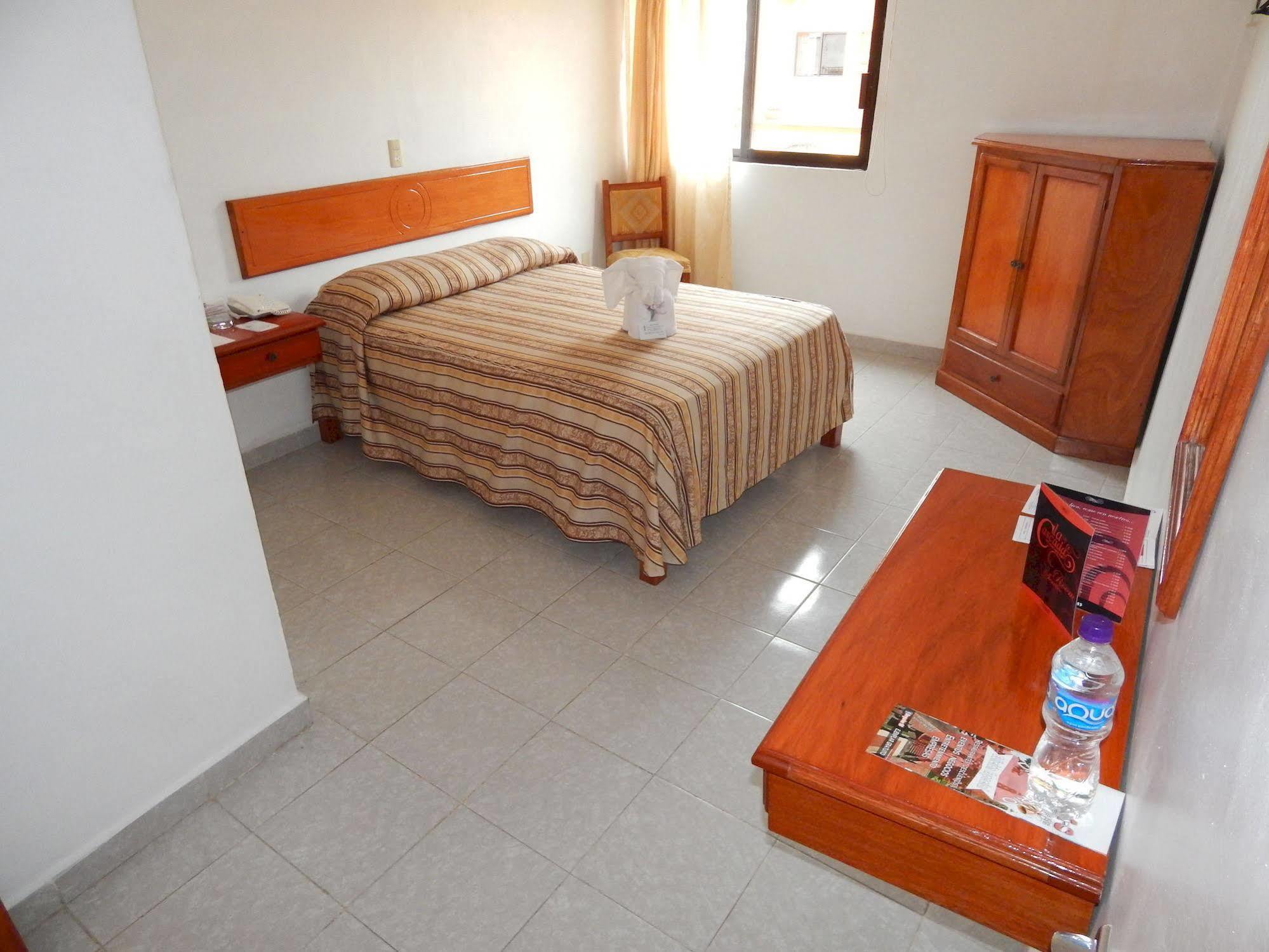 Hotel Arcos Del Parque Acayucan 외부 사진