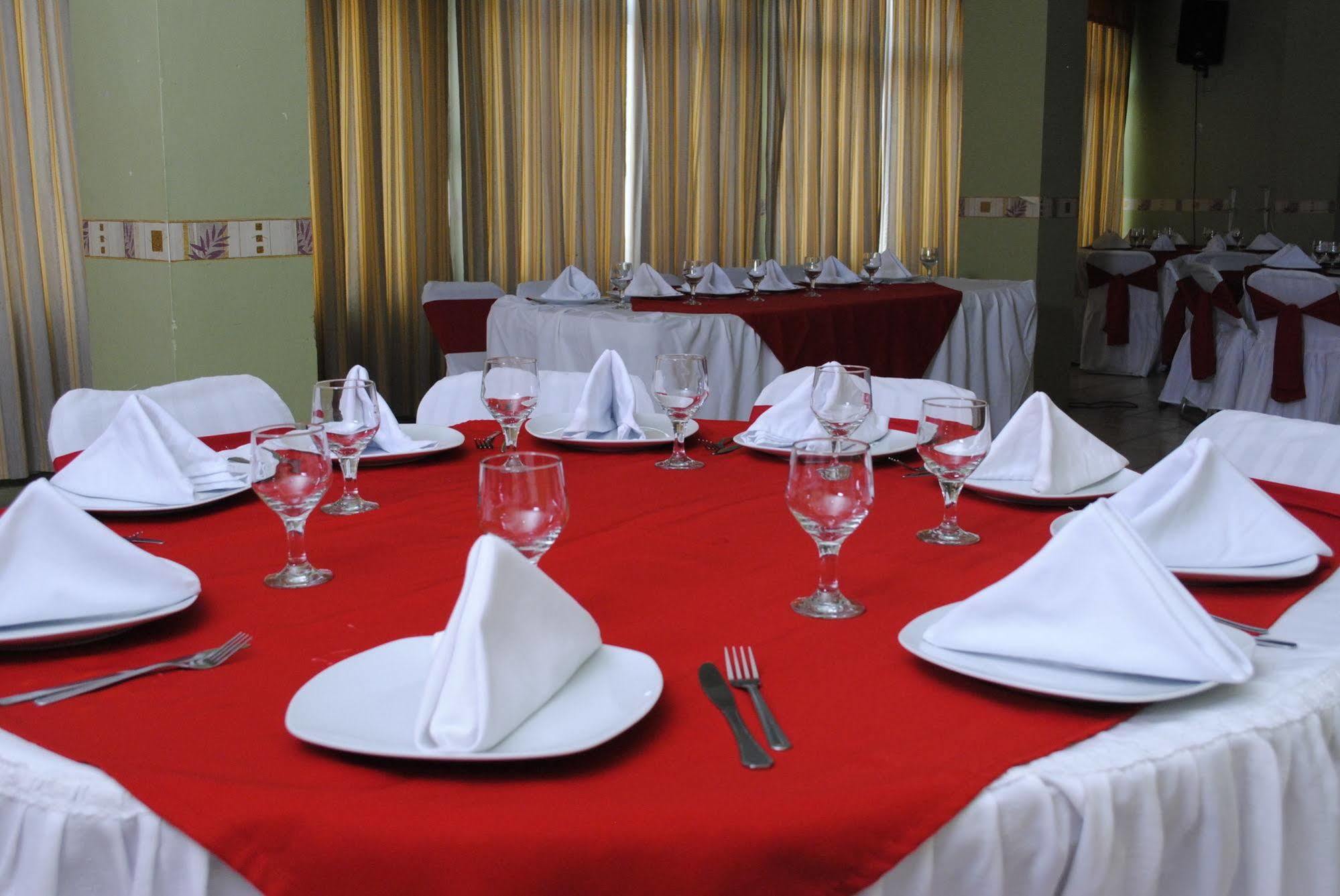 Hotel Arcos Del Parque Acayucan 외부 사진